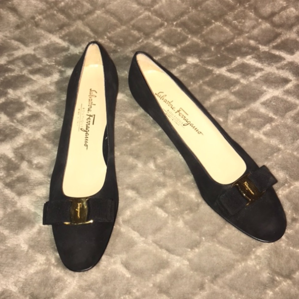 Salvatore Ferragamo Black pumps